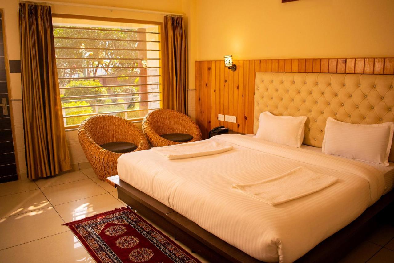 Mvt Guesthouse & Restaurant Rišikéš Exteriér fotografie